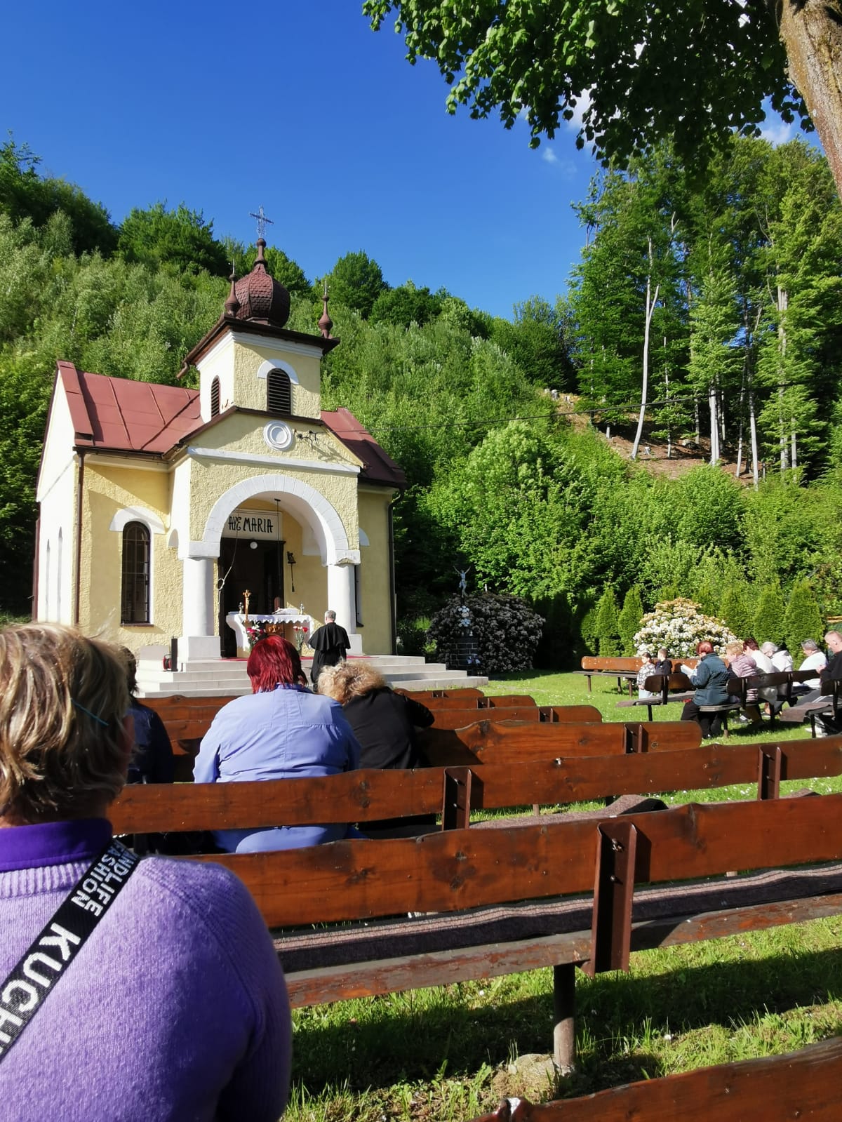 KAPLNKA PANNY MÁRIE LURDSKEJ U MRNÍKOV