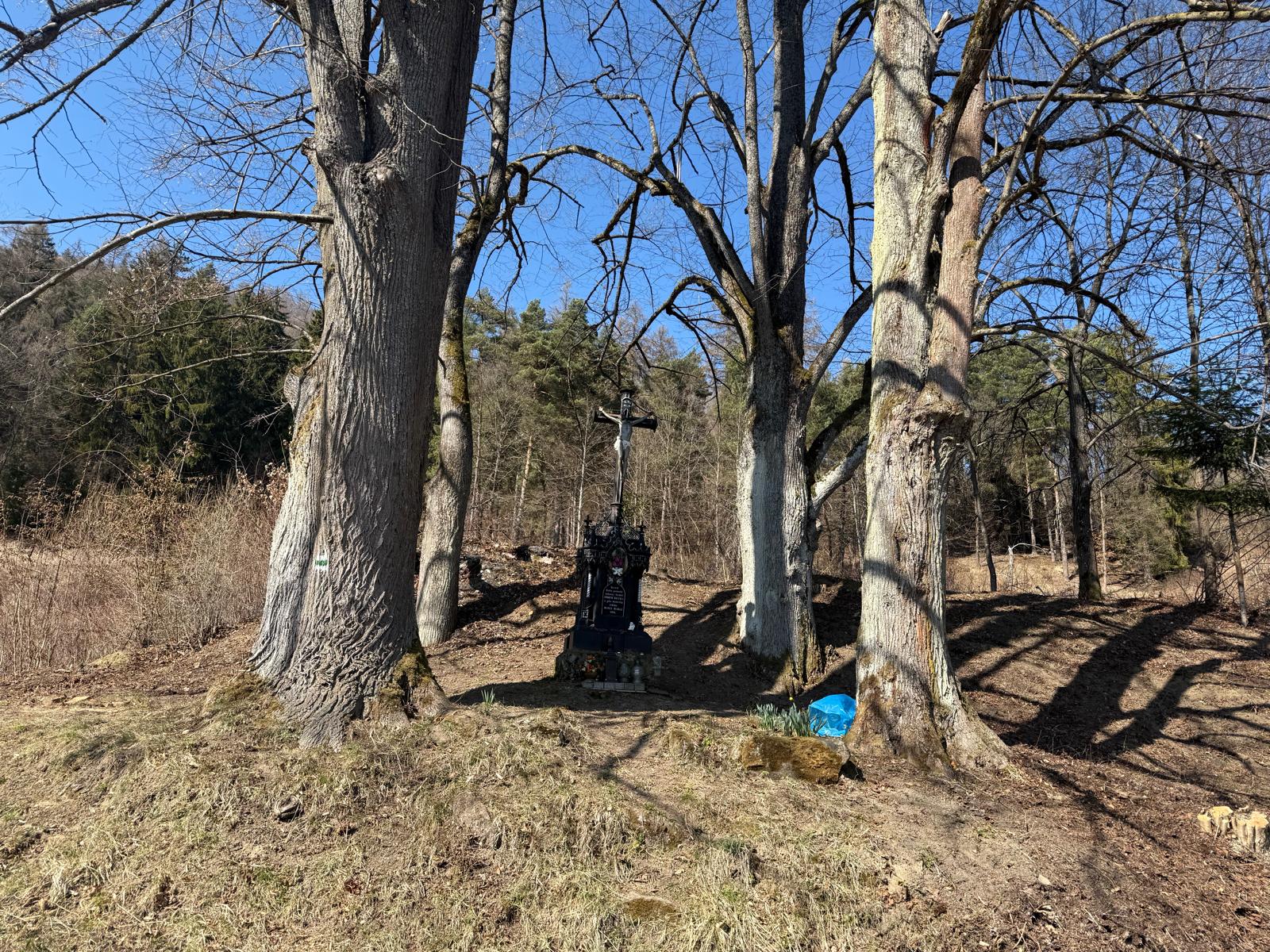 Kríž na drotárskej ceste do Rovného 2023