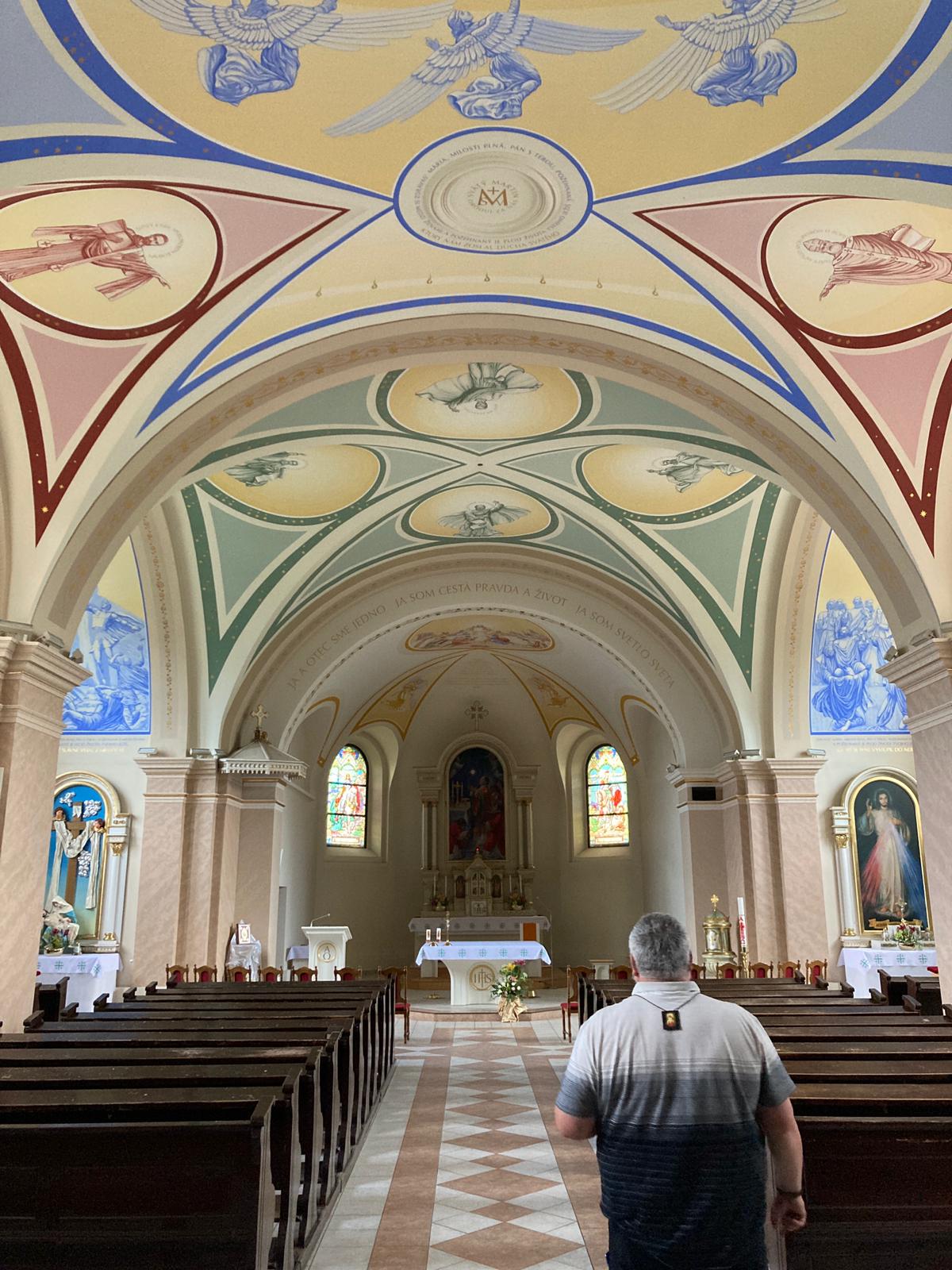 Interiér kostola júl 2022