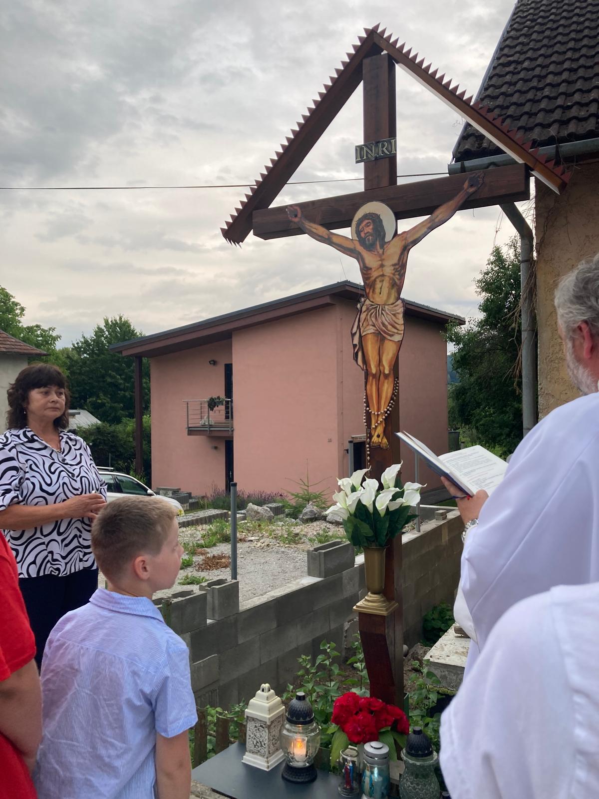Obnovený kríž v Záriečí 2025
